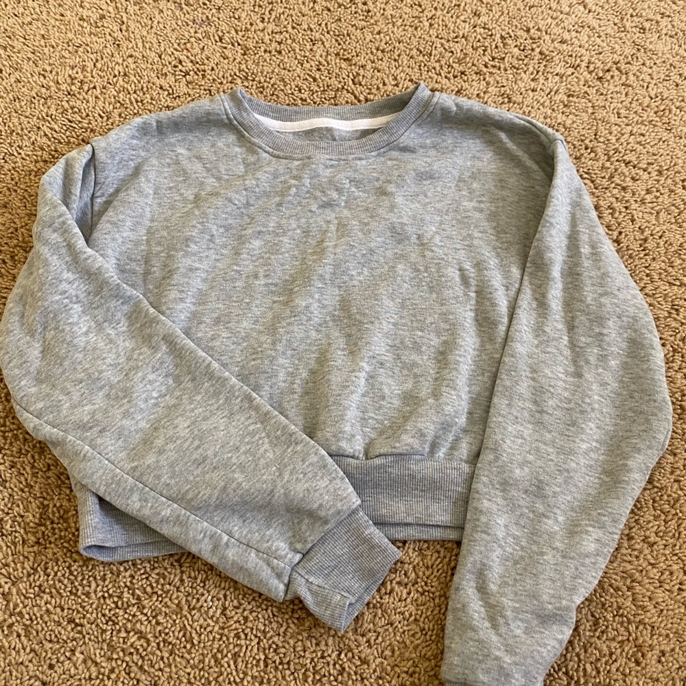 Cropped Shein Gray crewneck